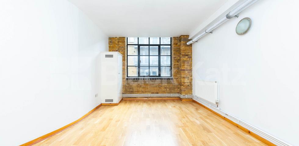 			2 Bedroom, 1 bath, 1 reception Apartment			 SPRINGFIELD HOUSE LOFTS-TYSSEN STREET, DALSTON/HAGGERSTON